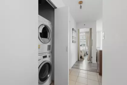 Powder Room Photo of 3007 610 Granville Street, Vancouver, BC
