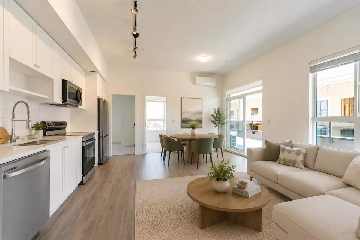 Living Room Photo of 607 15735 85 Avenue, Surrey, BC