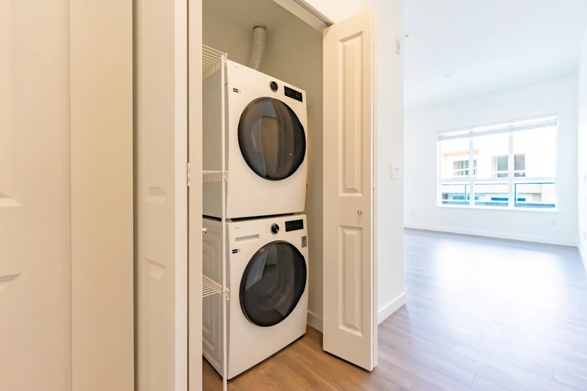 Primary Bathroom Photo of 607 15735 85 Avenue, Surrey, BC
