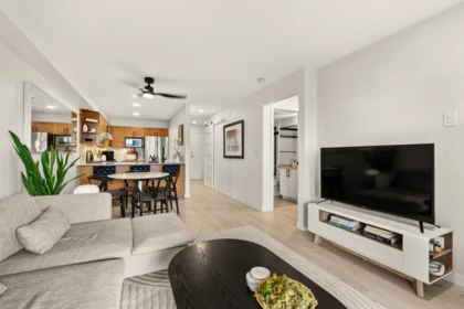 Laundry Room Photo of 212 15621 Marine Drive, White Rock, BC