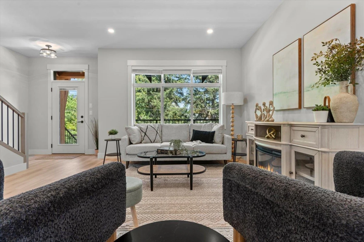 Family Room Photo of 2 46106 Riverside Drive, Chilliwack, BC