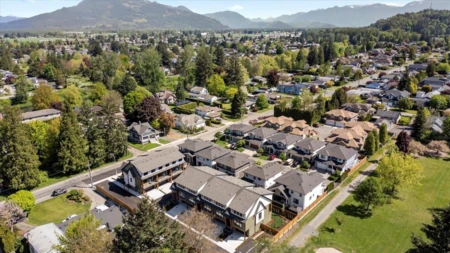 Backyard Photo of 2 46106 Riverside Drive, Chilliwack, BC