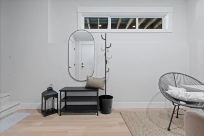 Hallway Photo of 2 46106 Riverside Drive, Chilliwack, BC