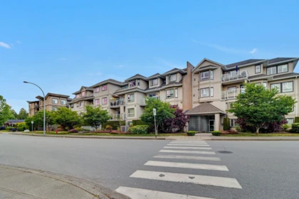 Garden / Landscaping Photo of 203 8142 120a Street, Surrey, BC