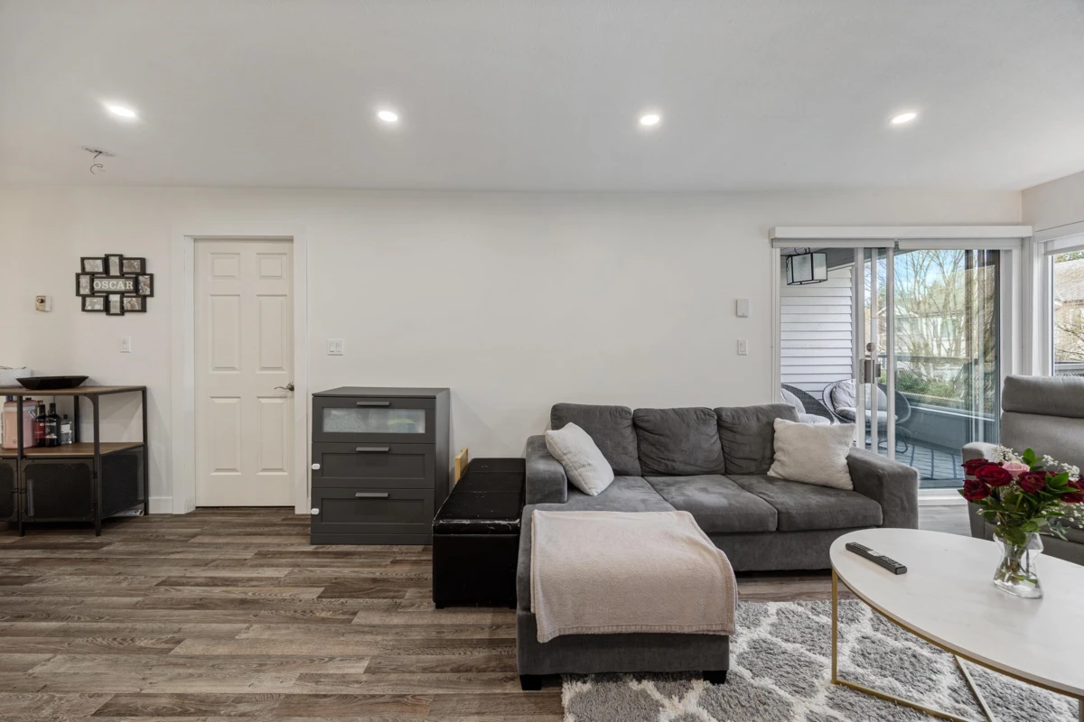 Dining Area Photo of 205 7465 Sandborne Avenue, Burnaby, BC