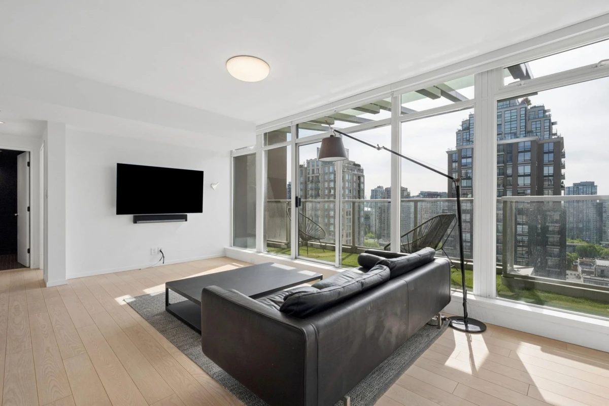 Living Room Photo of 2005 1055 Richards Street, Vancouver, BC