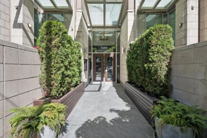 Community Amenities Photo (Clubhouse) of 2005 1055 Richards Street, Vancouver, BC