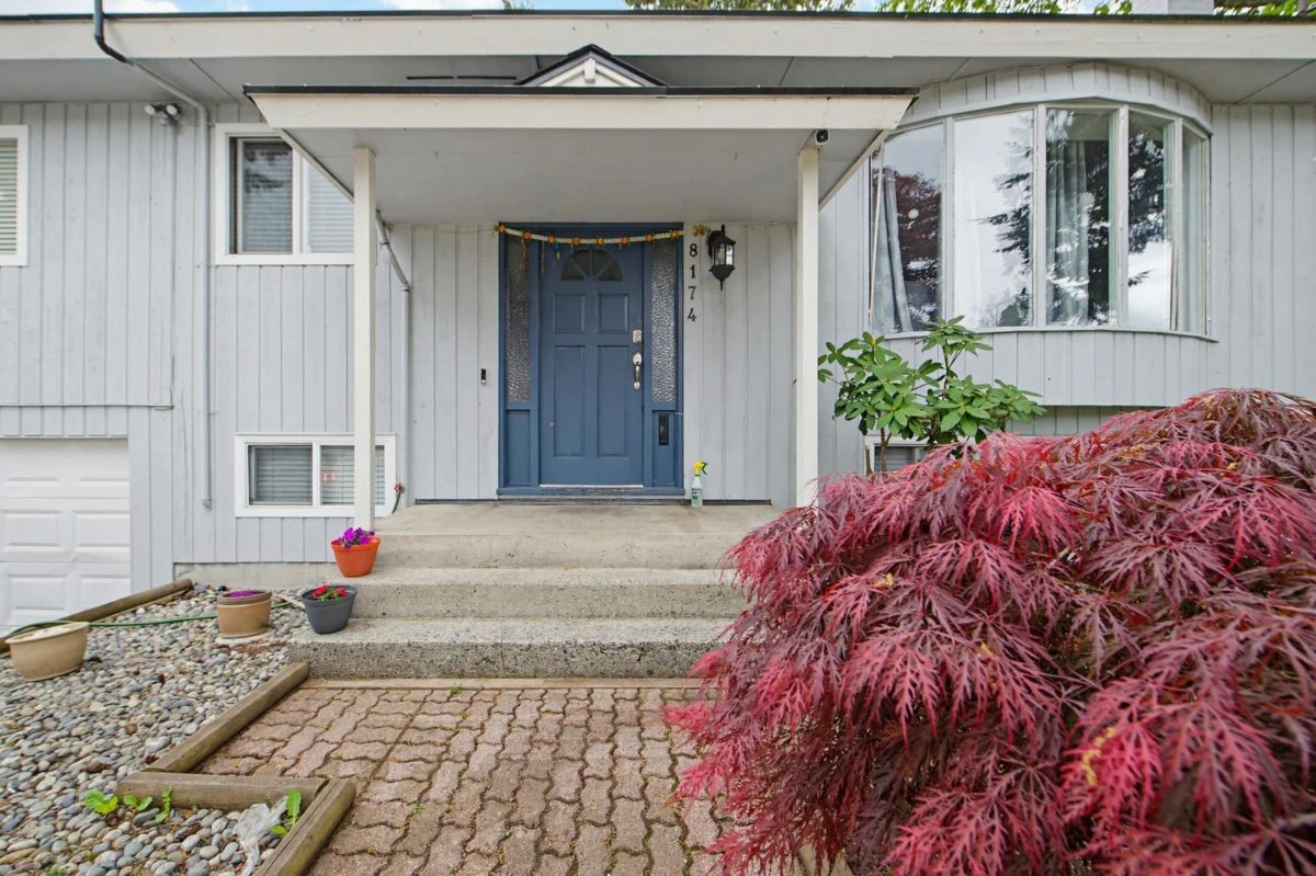 Living Room Photo of 8174 117 Street, Delta, BC