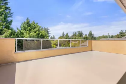 Garden / Landscaping Photo of 1575 Beach Grove Road, Delta, BC