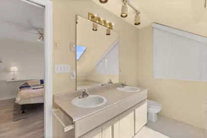 Mudroom Photo of 1575 Beach Grove Road, Delta, BC