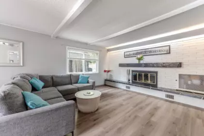 Kitchen Photo of 9573 139 Street, Surrey, BC
