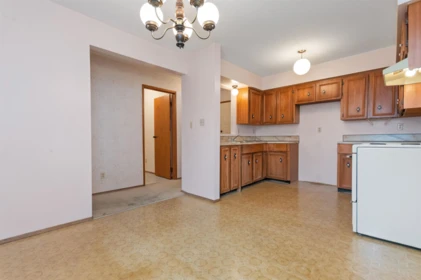 Kitchen Island Photo of 204 32055 Old Yale Road, Abbotsford, BC