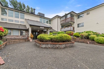 Outdoor Deck Photo of 204 32055 Old Yale Road, Abbotsford, BC