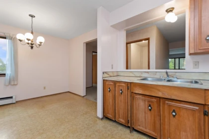 Primary Bathroom Photo of 204 32055 Old Yale Road, Abbotsford, BC