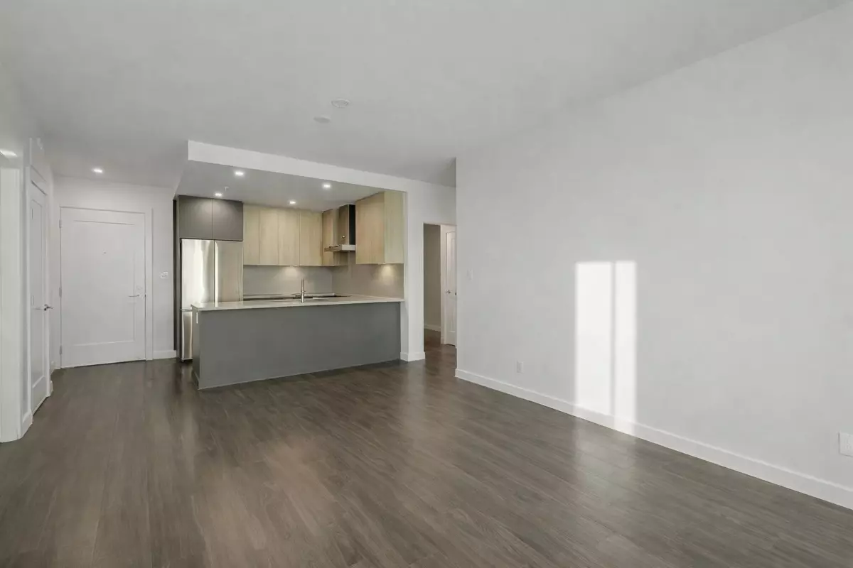 Living Room Photo of 309 31940 Raven Avenue, Mission, BC