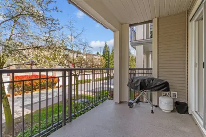 204 4728 Brentwood Drive, Burnaby, BC, Burnaby — Apartment/Condo for sale