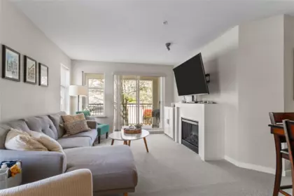 204 4728 Brentwood Drive, Burnaby, BC, Burnaby — Apartment/Condo for sale