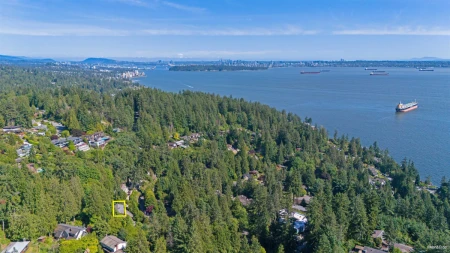 Outdoor Deck Photo of 3907 Bayridge Place, West Vancouver, BC