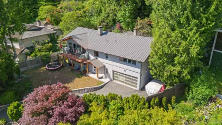 Outdoor Patio Photo of 3907 Bayridge Place, West Vancouver, BC