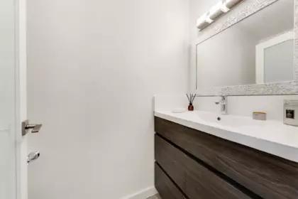 Powder Room Photo of 3907 Bayridge Place, West Vancouver, BC