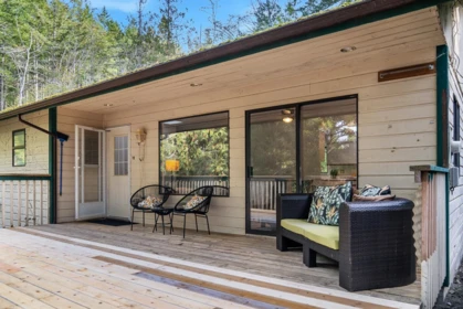 Living Room Photo of 37150 Schooner Way, Pender Island, BC