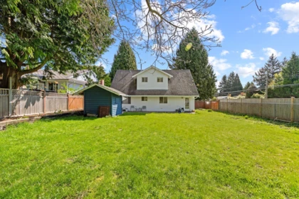 Front Yard Photo of 1619 138a Street, Surrey, BC