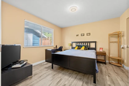 Office / Den Photo of 1619 138a Street, Surrey, BC