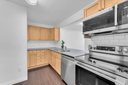 107 5350 Victory Street, Burnaby, BC, Burnaby — Apartment/Condo for sale