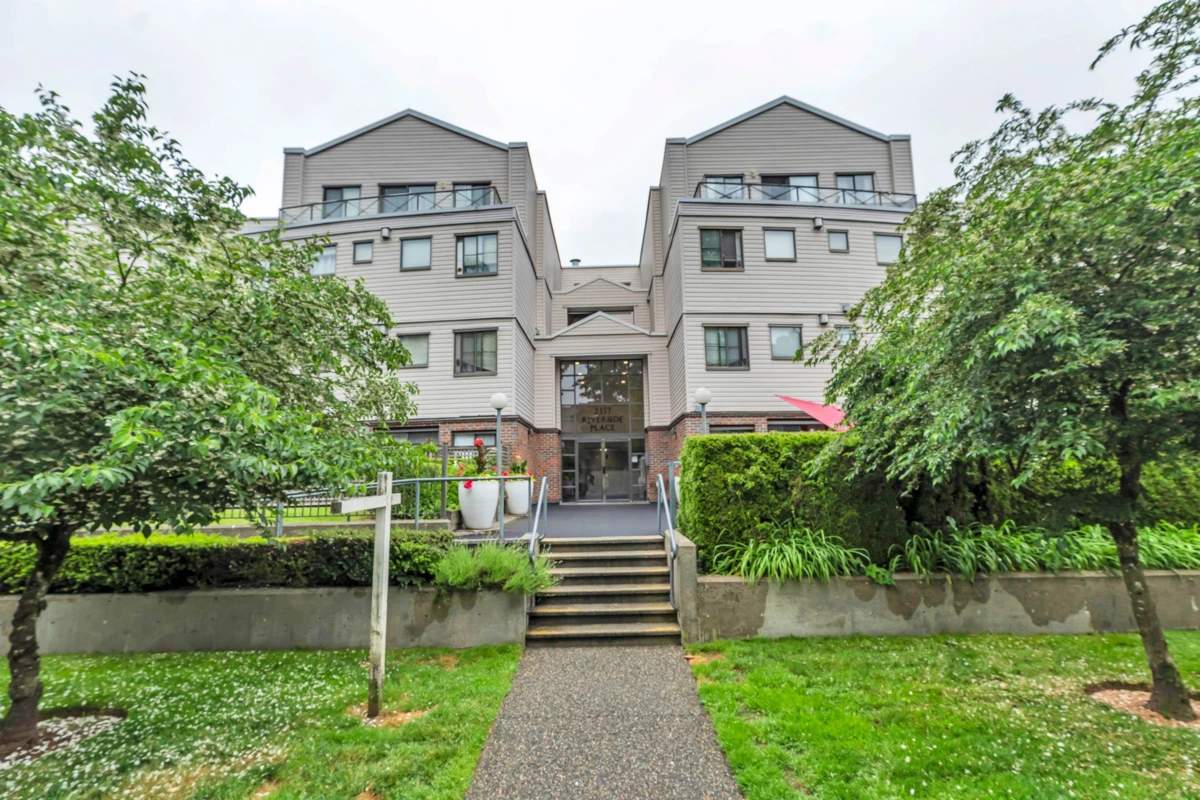 Exterior Rear Photo of 201 2357 Whyte Avenue, Port Coquitlam, BC