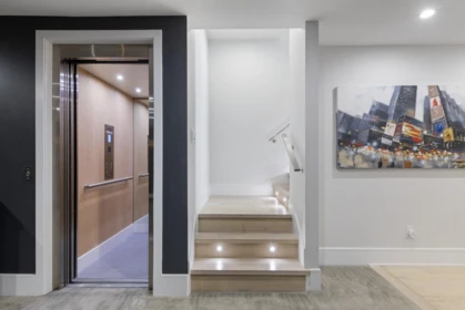 Mudroom Photo of 14999 BLACKWOOD LANE, White Rock BC V4B 2A8