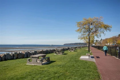 Outdoor Kitchen Photo of 14999 BLACKWOOD LANE, White Rock BC V4B 2A8