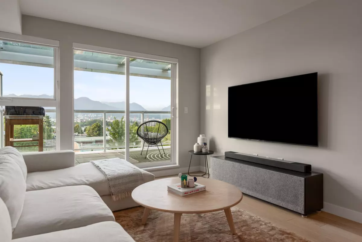 Family Room Photo of 406 2508 Fraser Street, Vancouver, BC