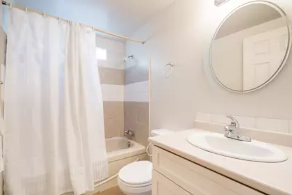 Guest Bathroom Photo of 11101 143a Street, Surrey, BC