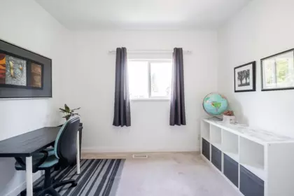 Laundry Room Photo of 11101 143a Street, Surrey, BC