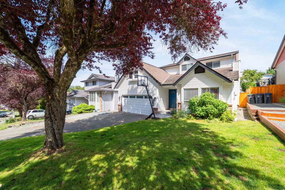 Living Room Photo of 8034 138 Street, Surrey, BC