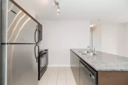 Kitchen Island Photo of 2002 13618 100 Avenue, Surrey, BC