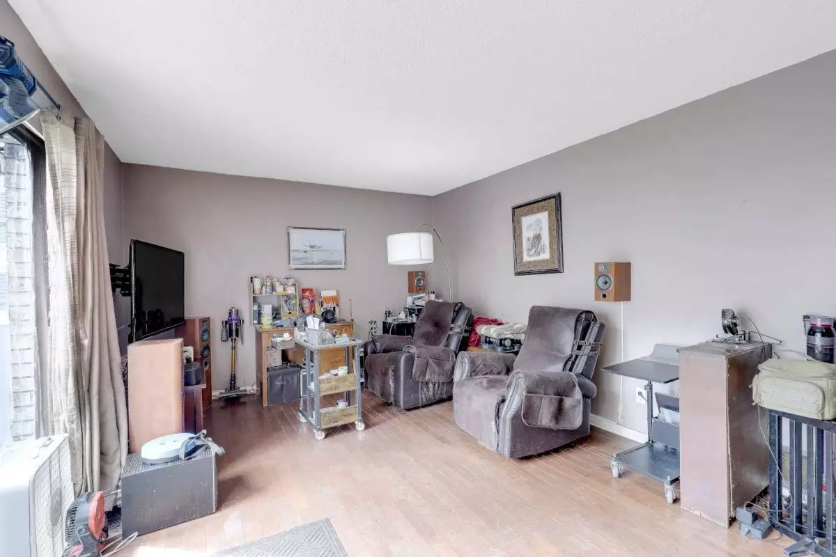 Family Room Photo of 70 10806 152nd Street, Surrey, BC