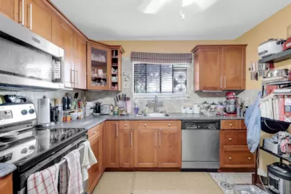 Kitchen Island Photo of 70 10806 152nd Street, Surrey, BC