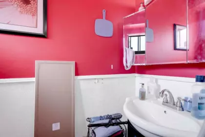 Primary Bathroom Photo of 70 10806 152nd Street, Surrey, BC
