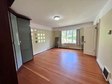 Laundry Room Photo of 4755 W 4th Avenue, Vancouver, BC