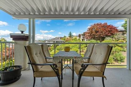 Entry Foyer Photo of 54 32777 Chilcotin Drive, Abbotsford, BC