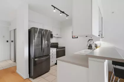 Breakfast Nook Photo of 303 1888 York Avenue, Vancouver, BC