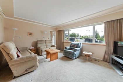 Breakfast Nook Photo of 627 Harrison Avenue, Coquitlam, BC
