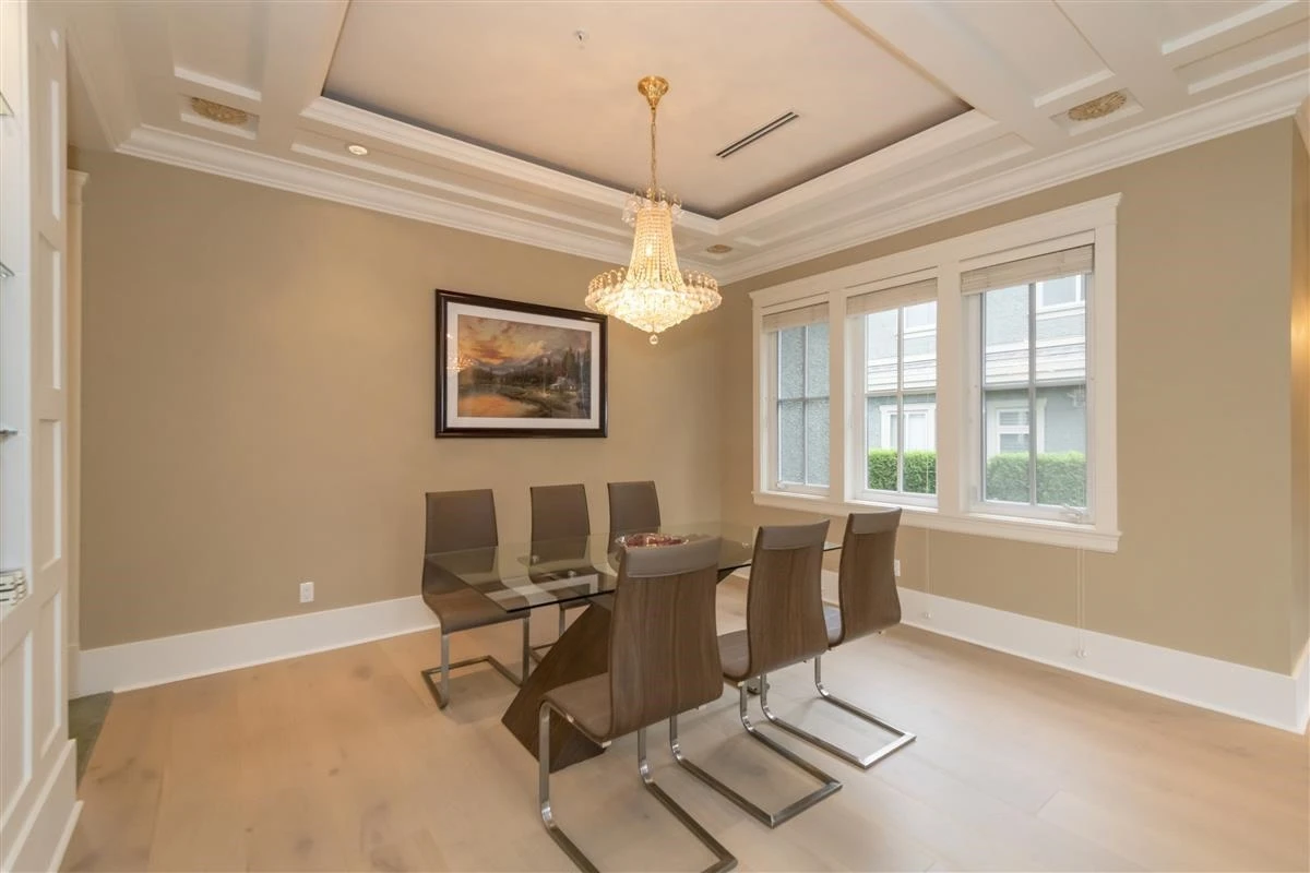 Dining Area Photo of 1121 W 39th Avenue, Vancouver, BC