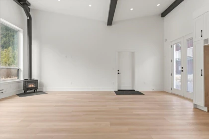 Garage Interior Photo of HG185 71376 Grove Place, Hope, BC