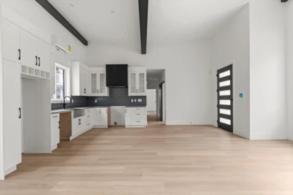 Kitchen Photo of HG185 71376 Grove Place, Hope, BC