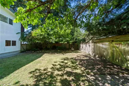 Garden / Landscaping Photo of 1448 Farrell Avenue, Delta, BC