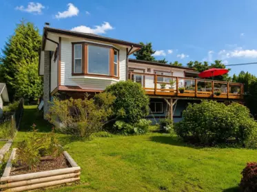 1515 Thompson Road, Gibsons, BC, Gibsons — Single Family Residence for sale
