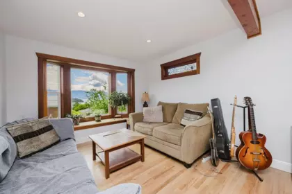 1515 Thompson Road, Gibsons, BC, Gibsons — Single Family Residence for sale