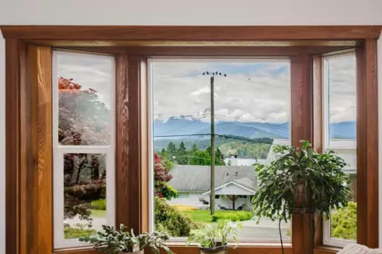 Kitchen Island Photo of 1515 Thompson Road, Gibsons, BC